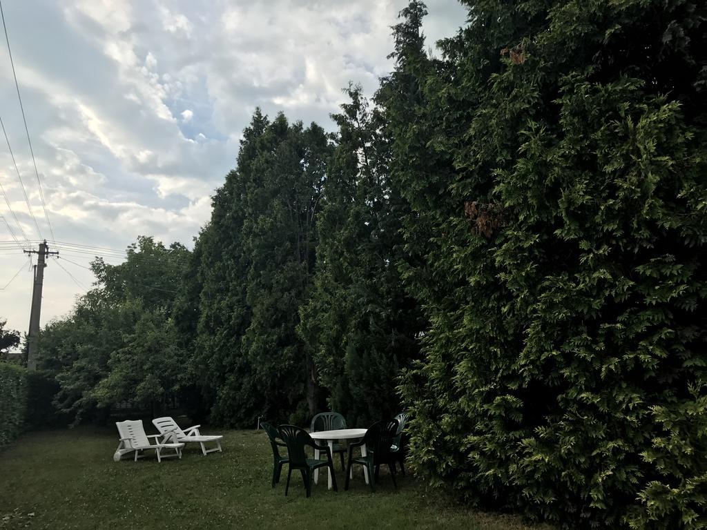Retro ház Affittacamere Balatonszabadi Fürdőtelep Esterno foto